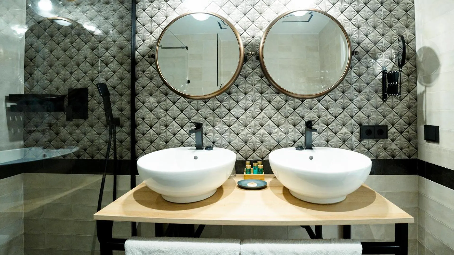 Aparthotel Luz De Gades - Suites Spa Gym - Adults Only