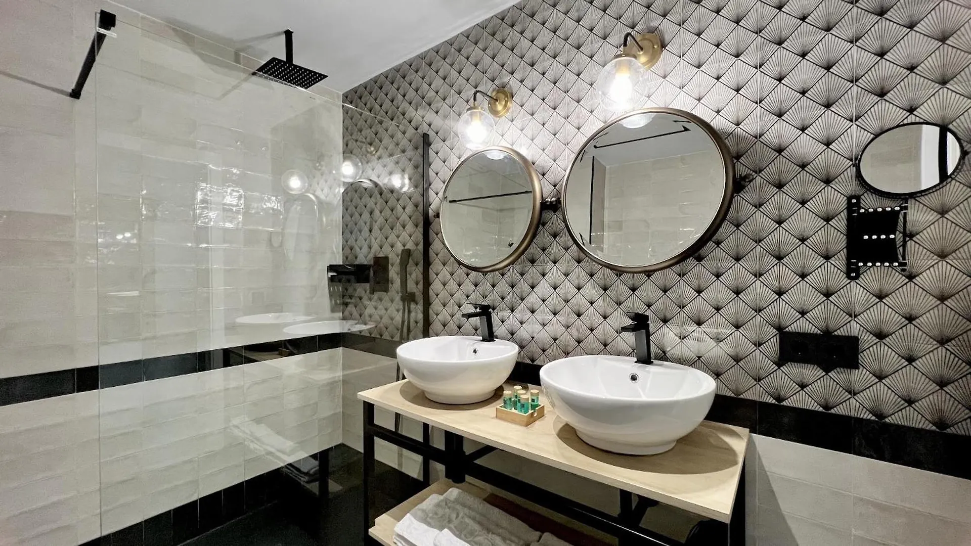 Aparthotel Luz De Gades - Suites Spa Gym - Adults Only Hotel